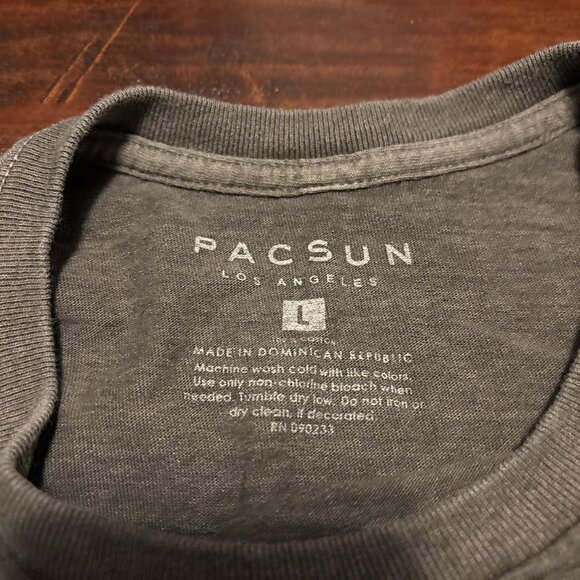 PacSun Men's Grey and Black T-shirt - Picture 2 of 3